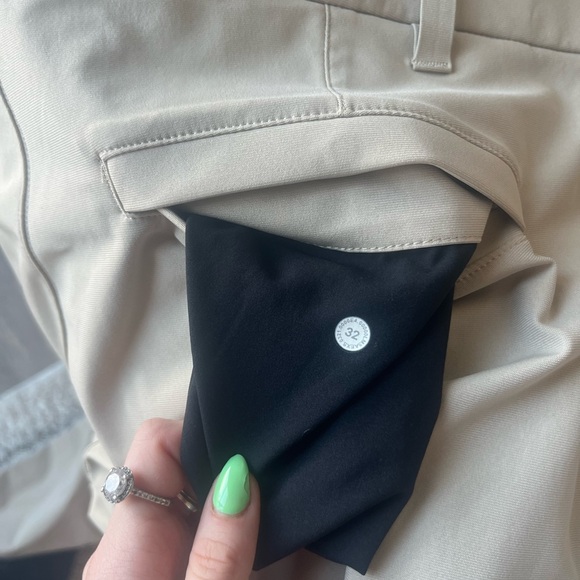 NWOT Lululemon ABC Classic Fit 32”L Trousers - Picture 6 of 6
